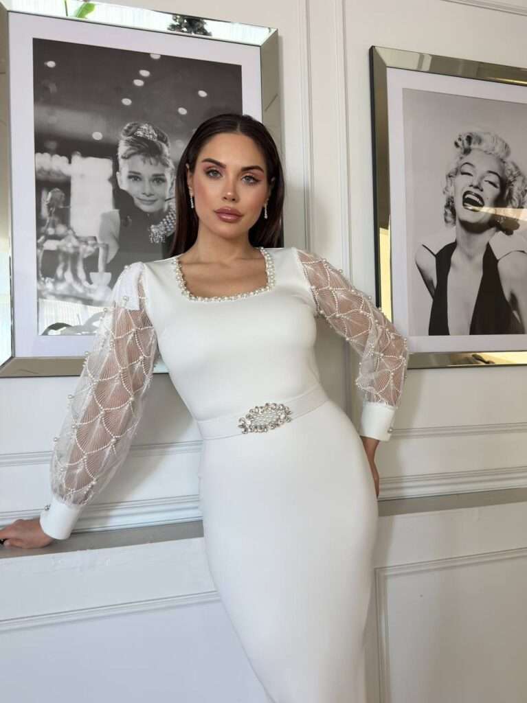 שמלת שמלות ערב לנשים 2025 – צנועות, מעוצבות ומחמיאות לכל מבנה גוף מבית Verdah | מבד – עיצוב יוקרתי ואופנה צנועה | Verdah elegant modest fashion שמלה שמלות ערב לנשים