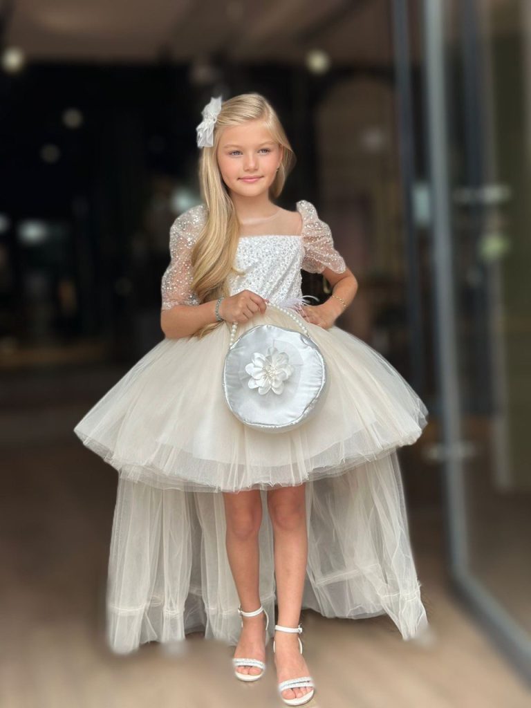 שמלות לילדות לאירועים ושושביונת