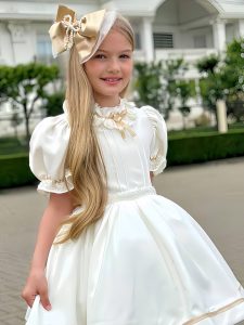 שמלת שושבינה לבנה לילדות לאירועים