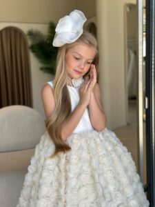 שמלות לילדות ושושבינות