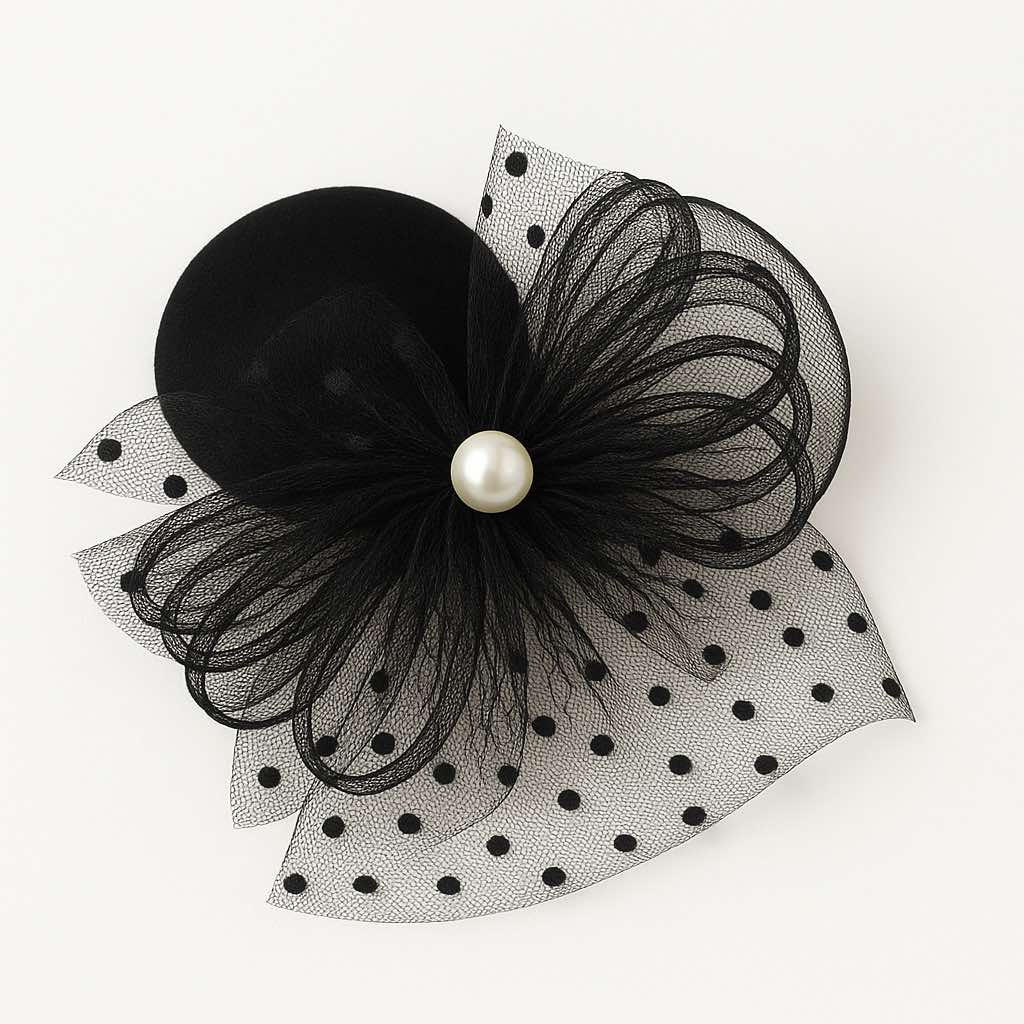 כובע טול נקודות שחור עם פרח פנינה