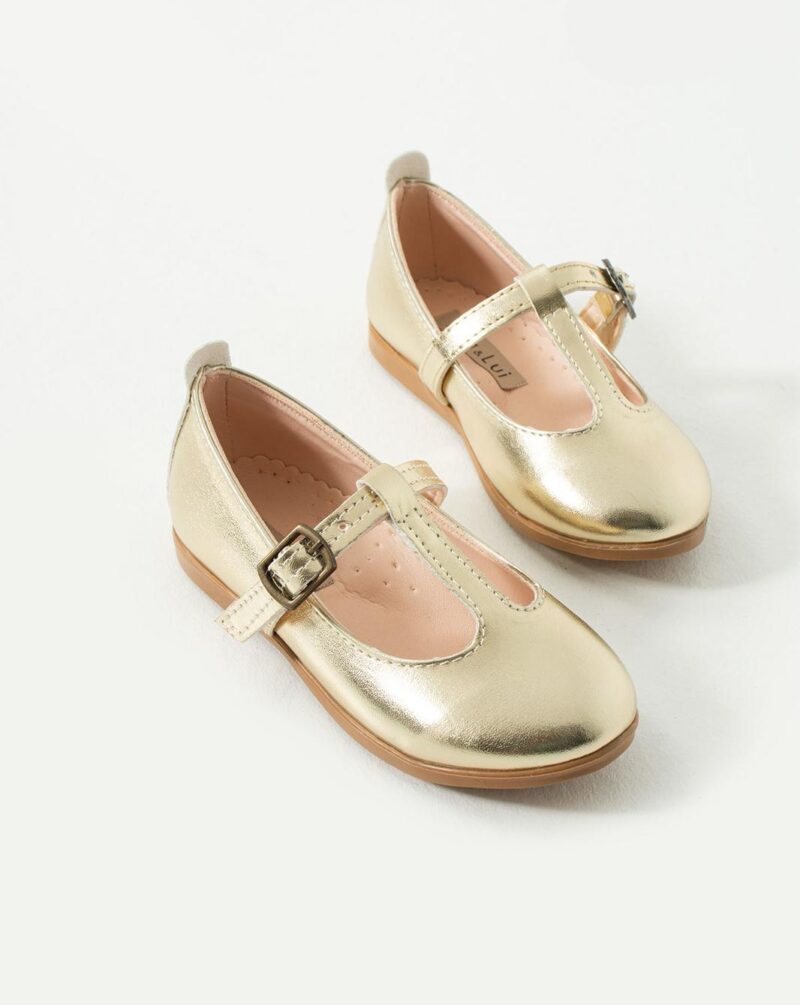 נעליים לילדות לאירועים