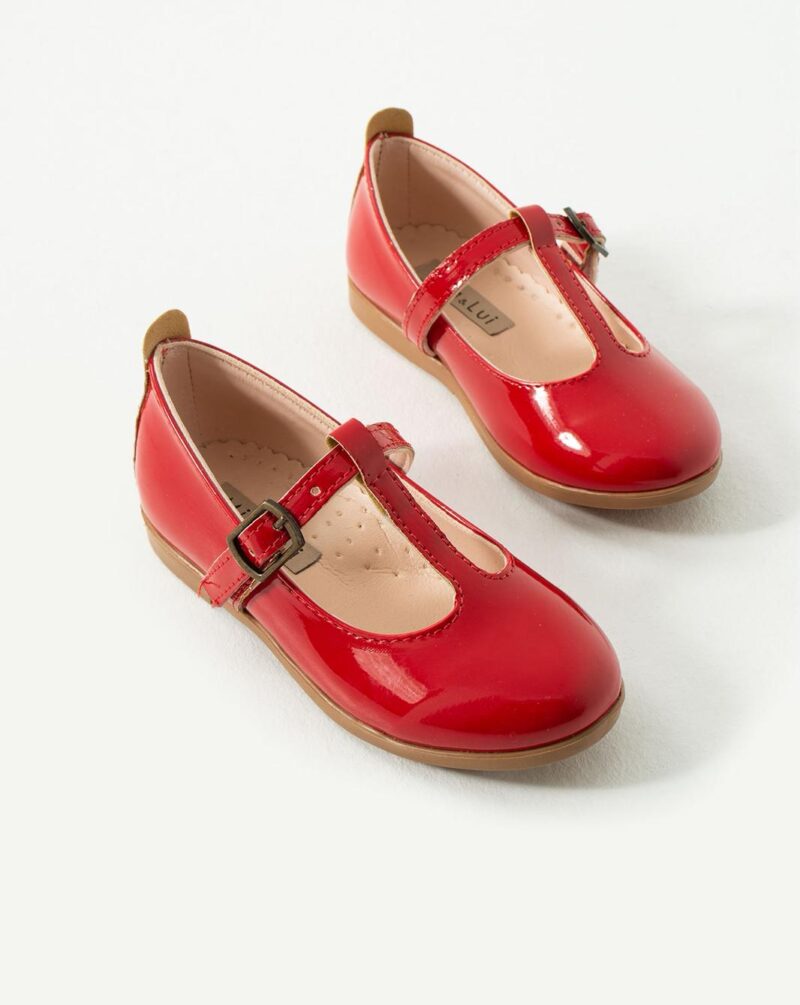 נעליים לילדות לאירועים