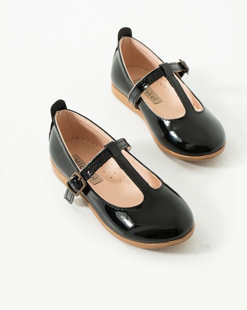 נעליים לילדות לאירועים