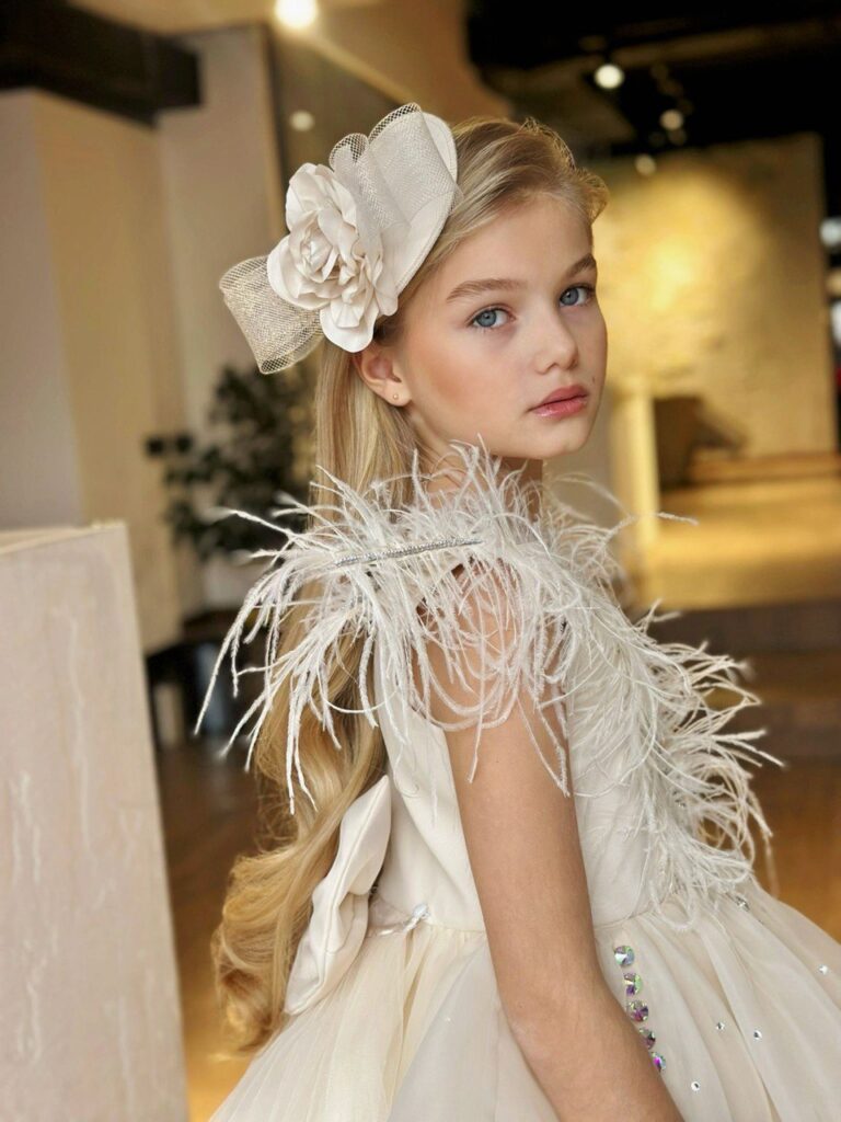 שמלות לילדות ושושבינות